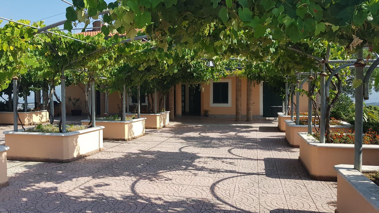 Lisandro Wine Resort Apartments Caserta Castel Campagnano Extérieur photo